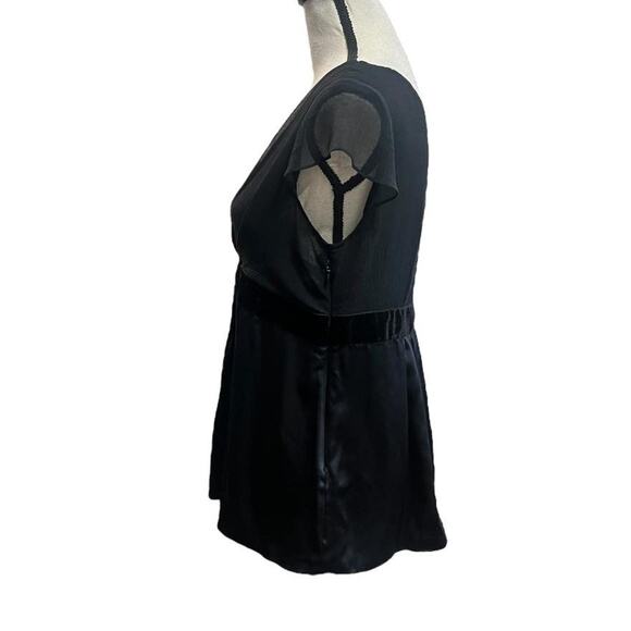 NWOT Mimi Maternity Black Silk Flutter Sleeve Gothic Loose Fit Babydoll Top M - Picture 5 of 7